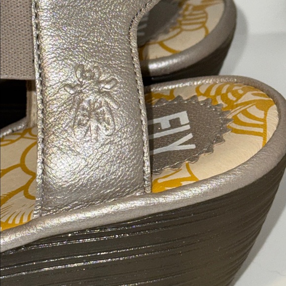 Fly London RALE Cross Band Wedge Sandals Metallic Silver Women’s 38 US 7.5-8 - Picture 2 of 11